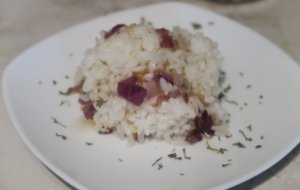 Cebolla morada con arroz blanco 